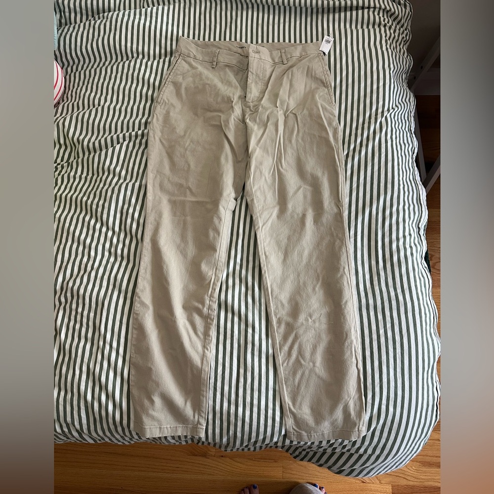 Old Navy Tan Chinos Classic Style